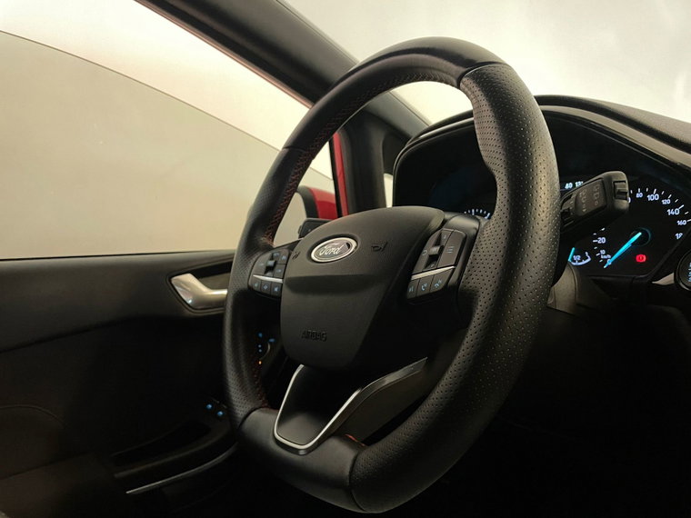 Vehicle Image 25