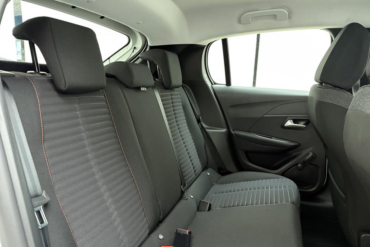 Vehicle Image 14