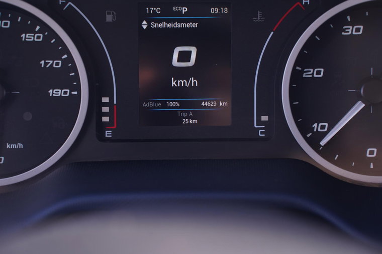Vehicle Image 22