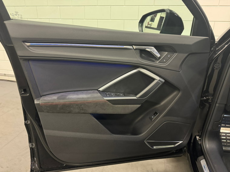 Vehicle Image 39