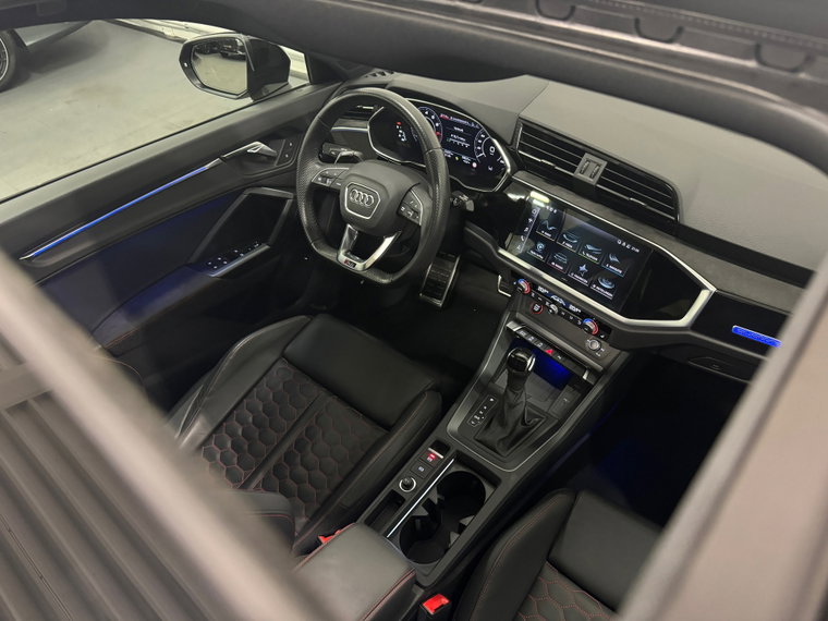 Vehicle Image 42