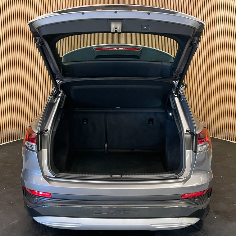Vehicle Image 38