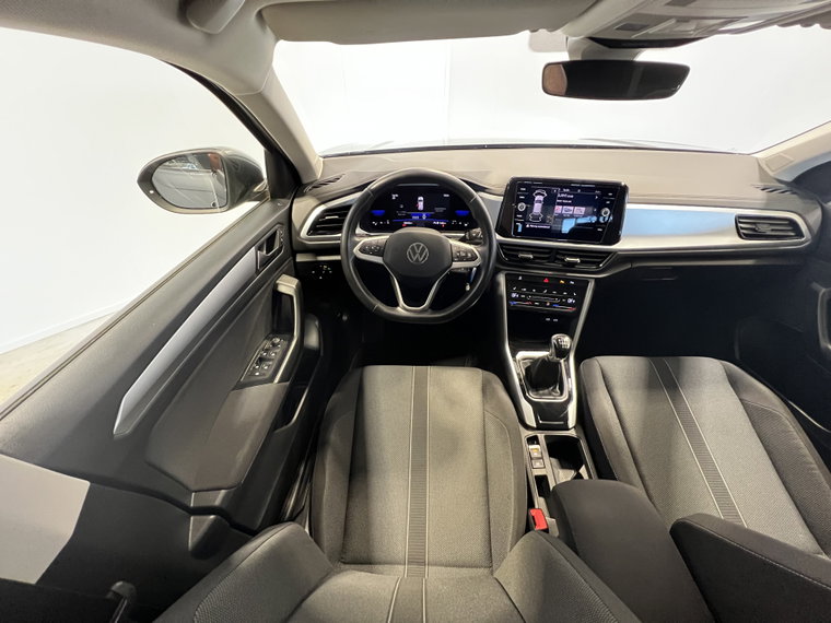 Vehicle Image 32