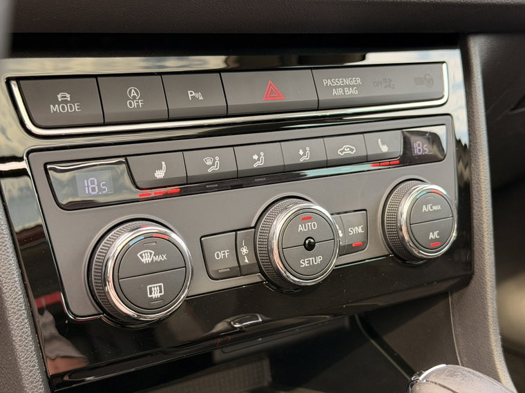 Vehicle Image 27