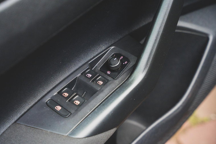 Vehicle Image 24