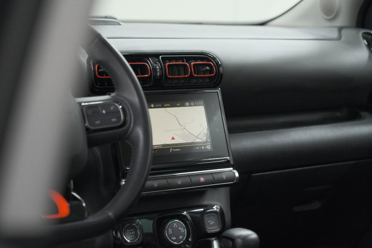 Vehicle Image 37