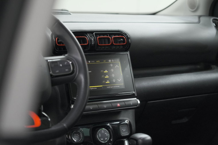 Vehicle Image 39