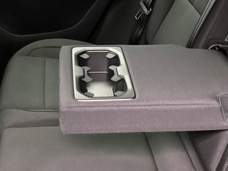 Vehicle Image 33