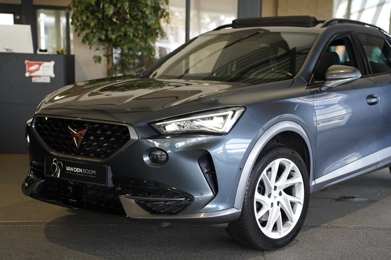 Vehicle Image 9
