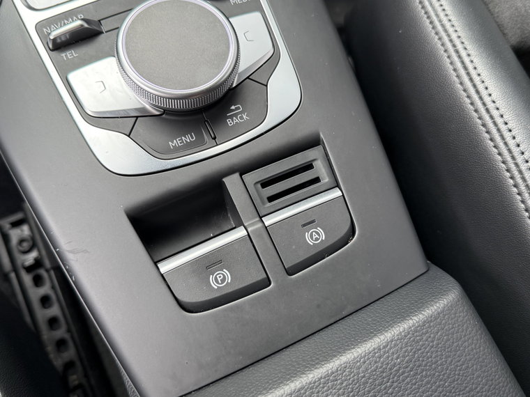Vehicle Image 35