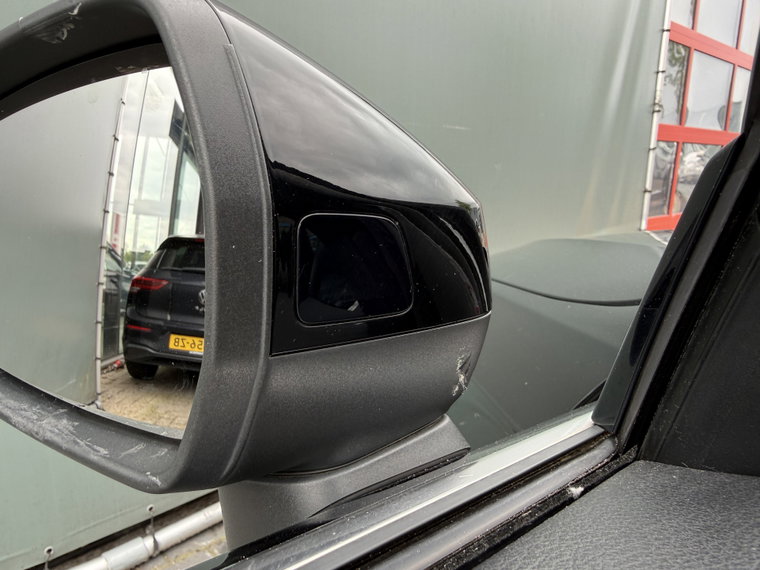 Vehicle Image 39