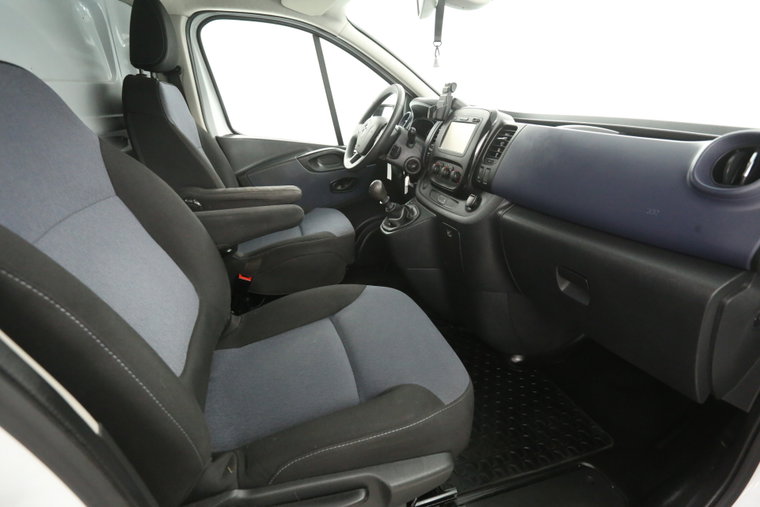 Vehicle Image 25