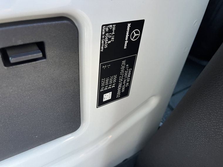 Vehicle Image 31