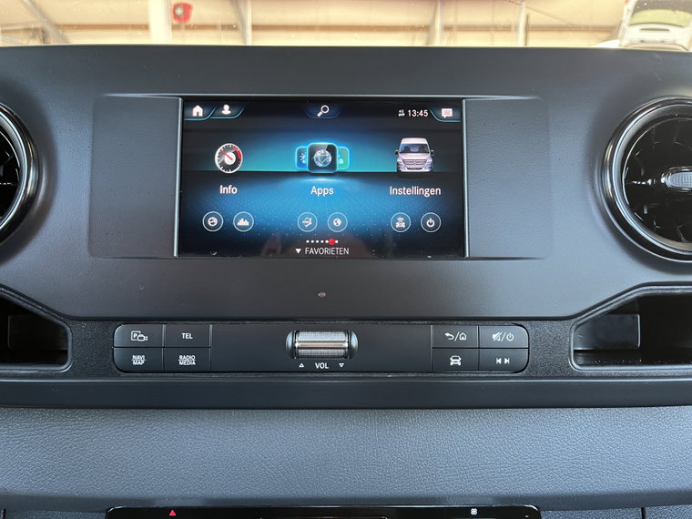 Vehicle Image 36