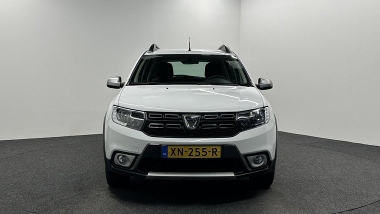 Vehicle Image 6