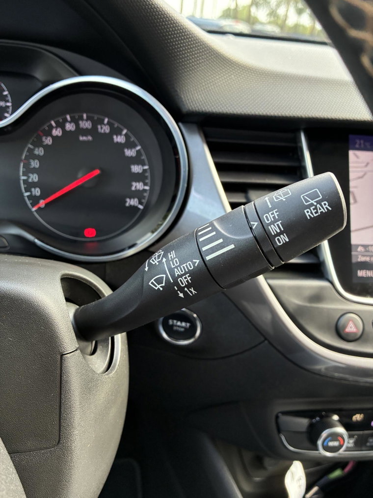 Vehicle Image 36