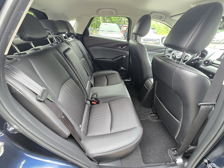Vehicle Image 16