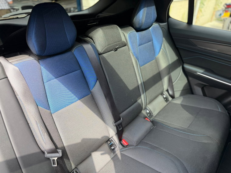 Vehicle Image 19