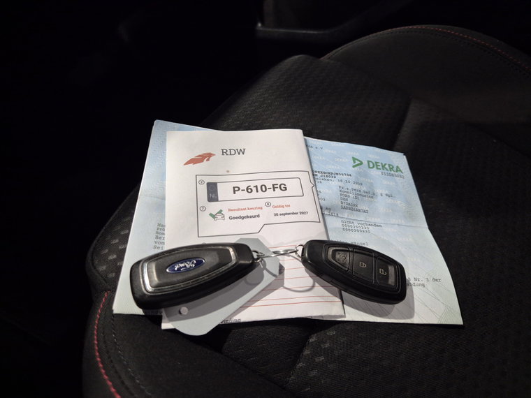 Vehicle Image 36