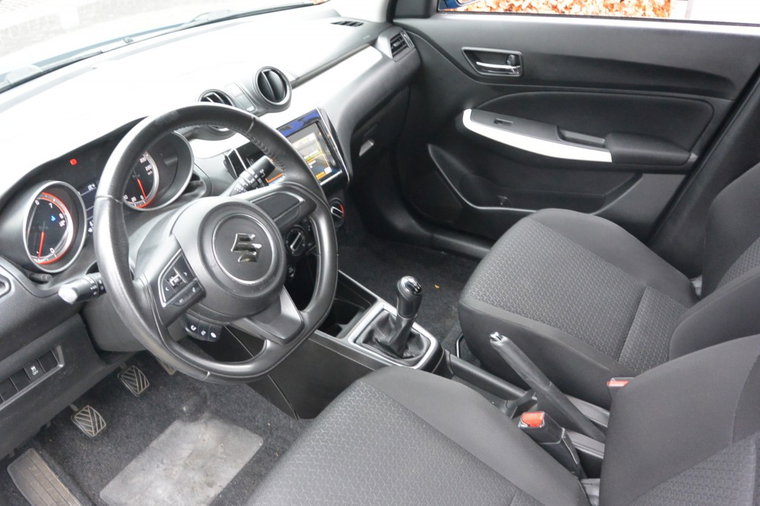 Vehicle Image 14