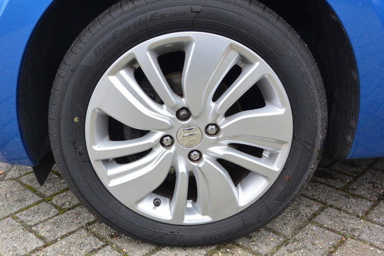 Vehicle Image 11