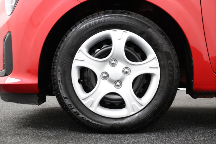 Vehicle Image 17