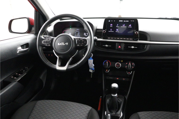 Vehicle Image 32