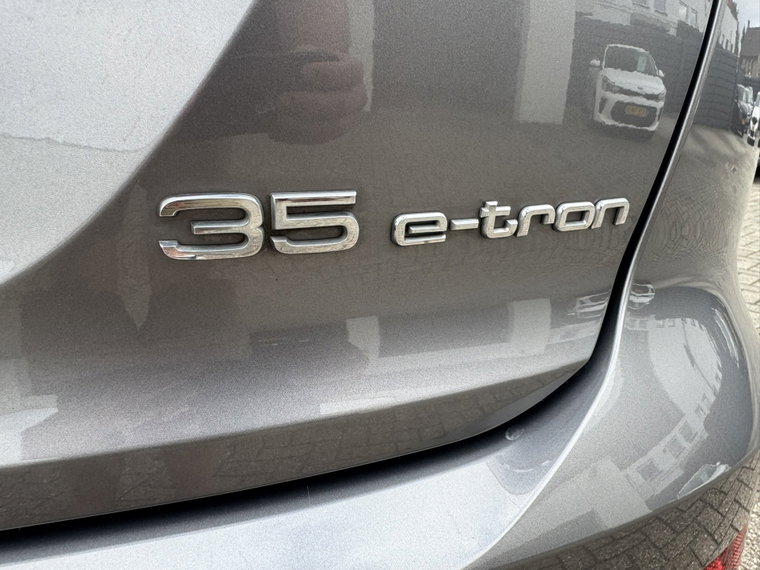 Vehicle Image 34