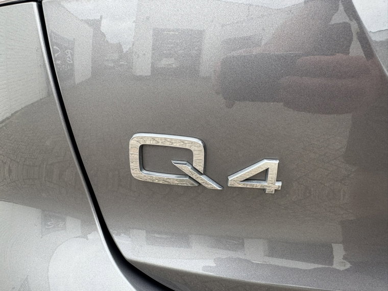 Vehicle Image 35