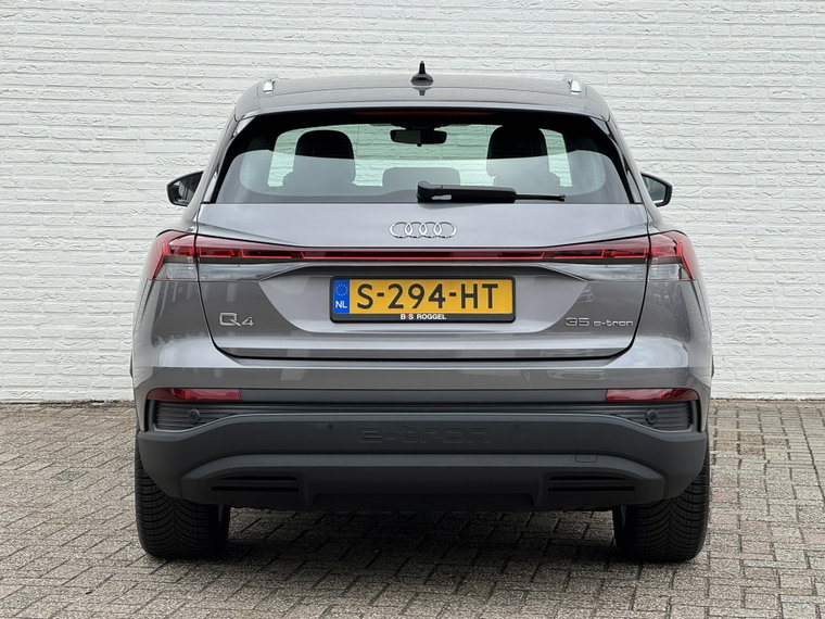 Vehicle Image 38