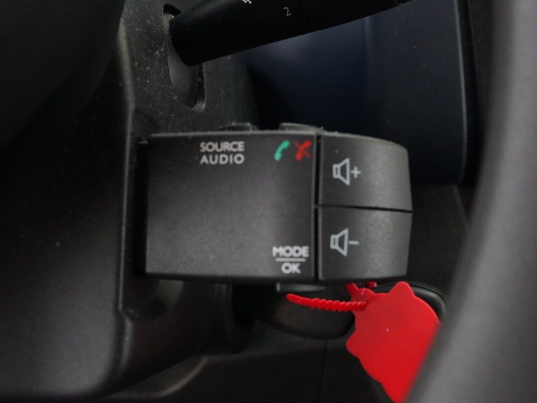 Vehicle Image 38