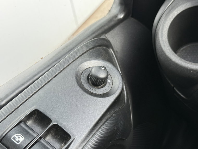 Vehicle Image 24