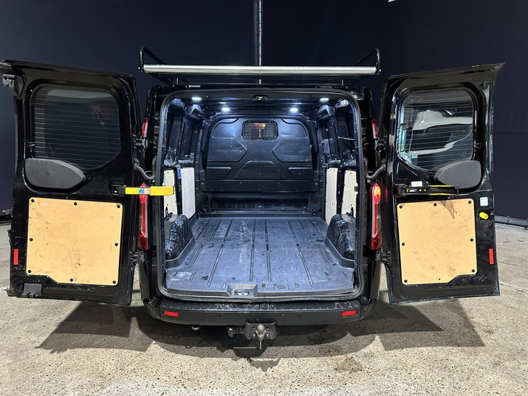 Vehicle Image 13