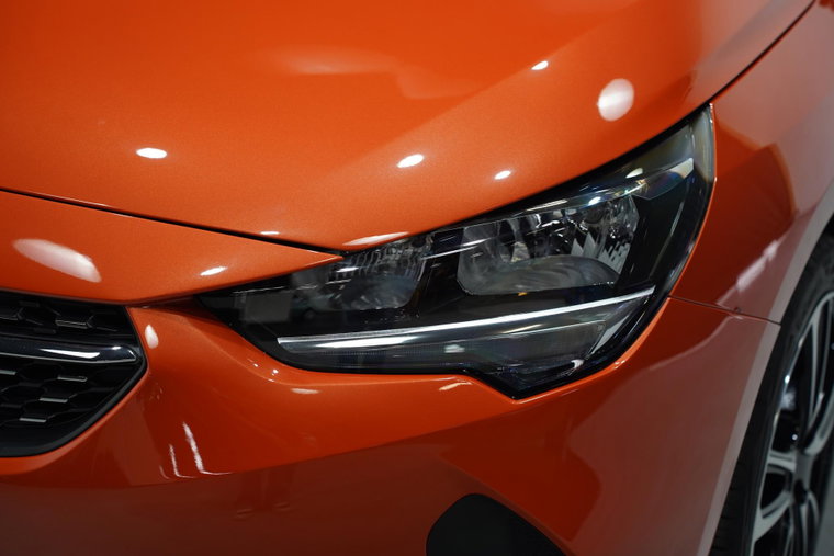 Vehicle Image 6