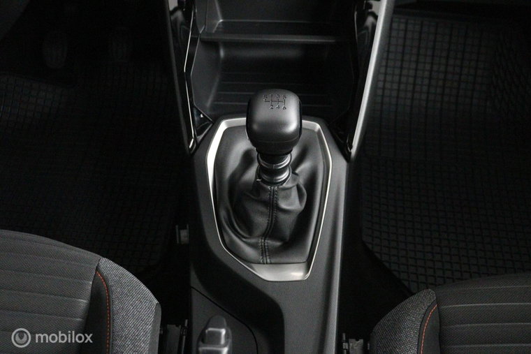 Vehicle Image 36