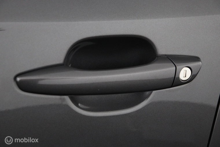 Vehicle Image 48