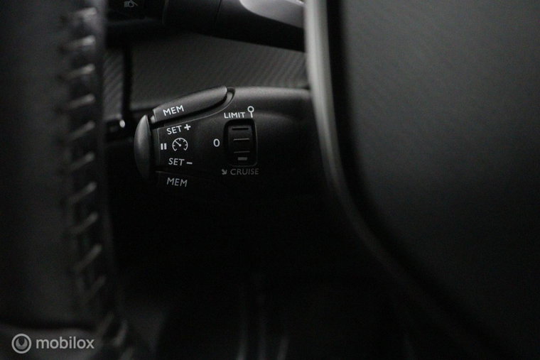 Vehicle Image 53