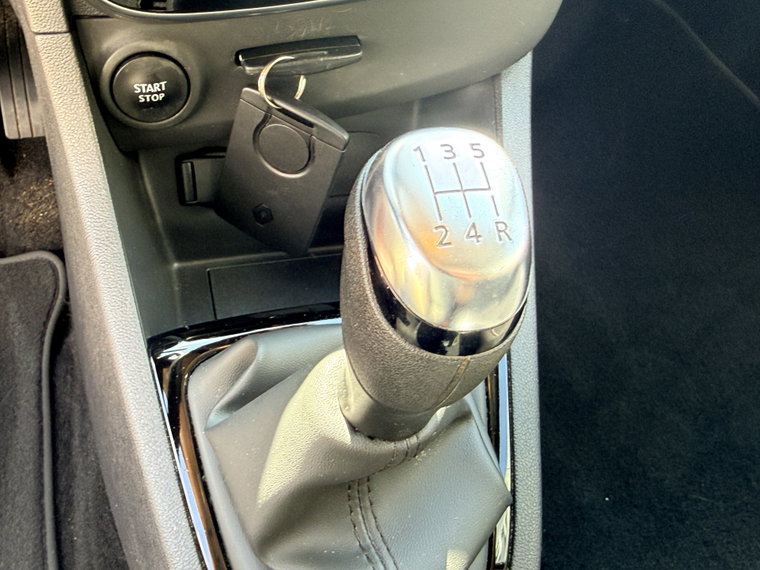 Vehicle Image 28