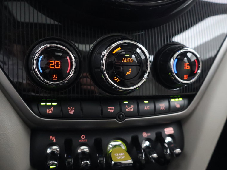 Vehicle Image 60