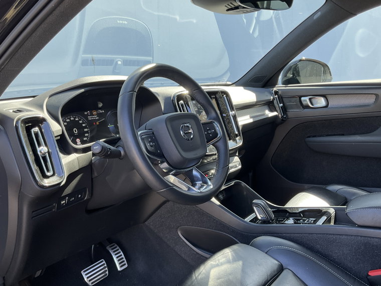 Vehicle Image 23