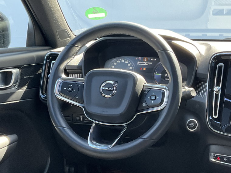 Vehicle Image 33