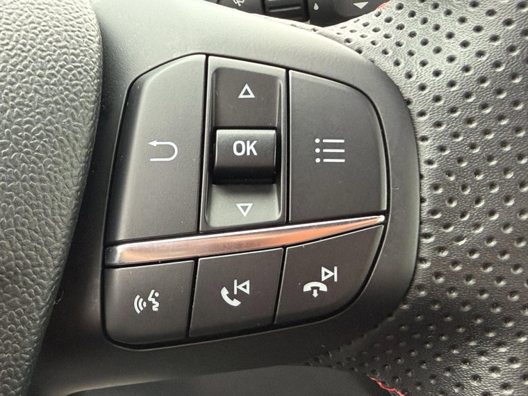 Vehicle Image 26