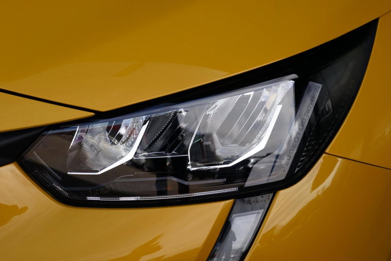Vehicle Image 8