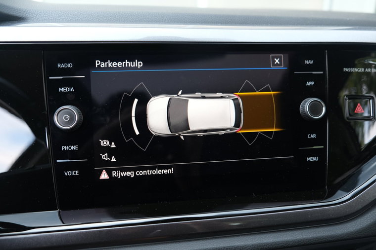 Vehicle Image 19
