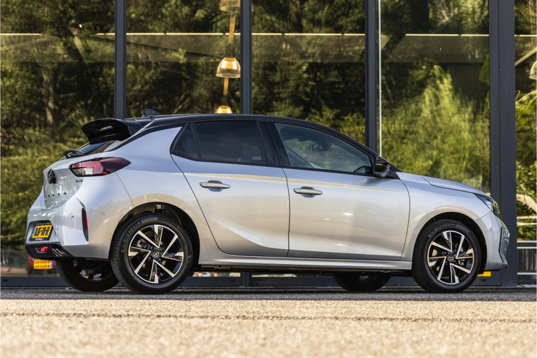 Vehicle Image 9