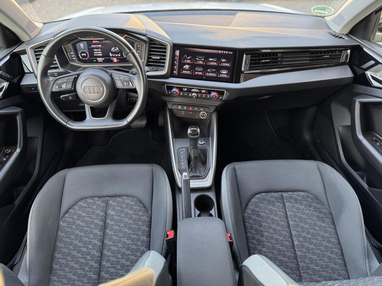 Vehicle Image 22