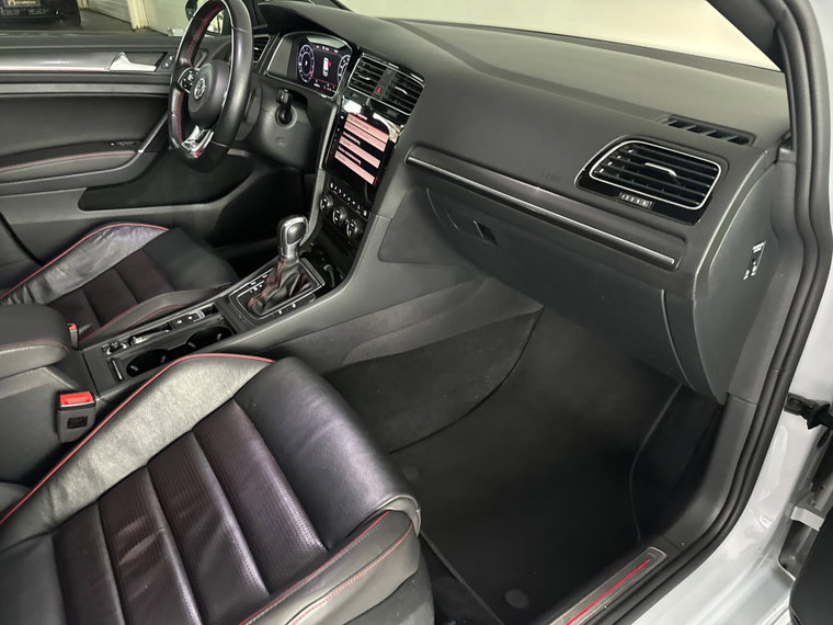 Vehicle Image 33