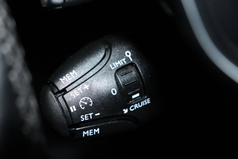 Vehicle Image 24