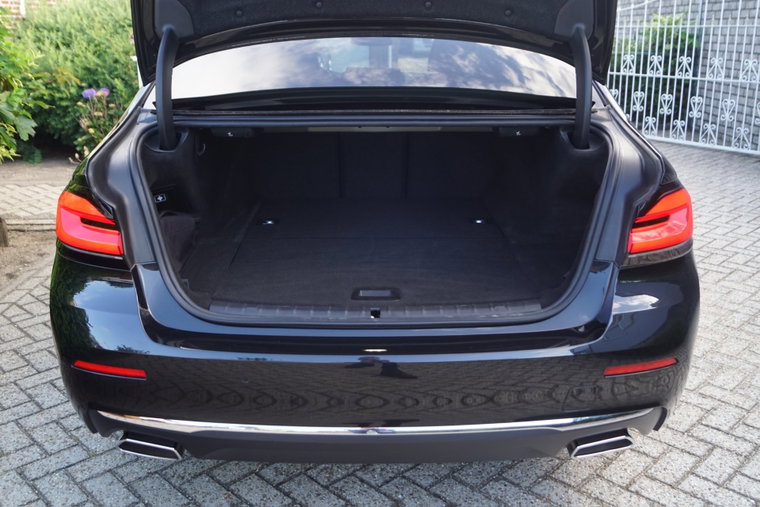 Vehicle Image 38