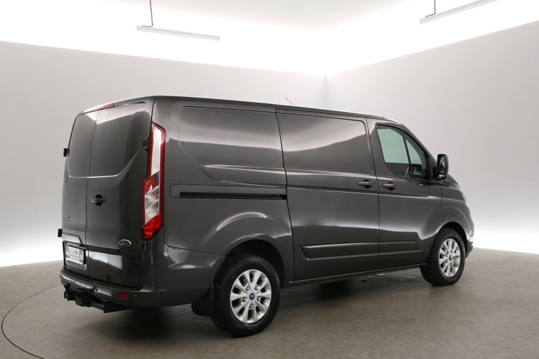 Vehicle Image 25